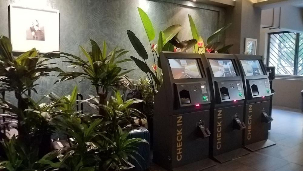 סינגפור The Pod At Beach Road Boutique Capsule Hotel מראה חיצוני תמונה
